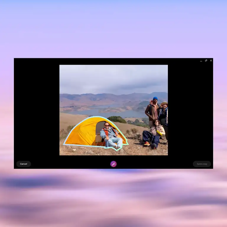 Animatie van iemand die met de Magische editor een persoon en een tent op een foto verplaatst.